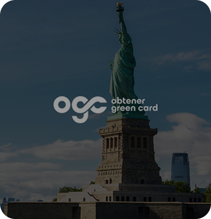 Picture of the statue of liberty with the blue sky behind it